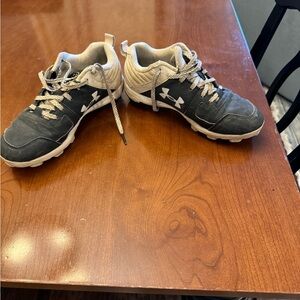 Under Armour Youth Boys baseball cleats